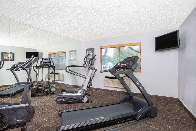 AmericInn by Wyndham Green Bay West 2