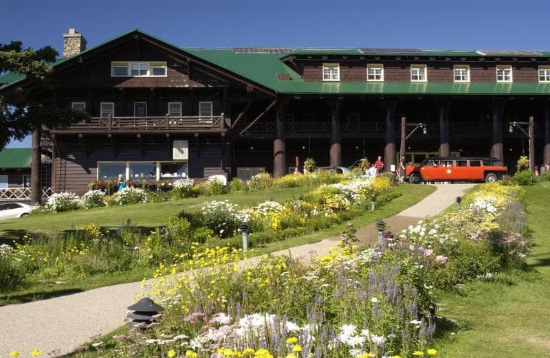 Glacier Park Lodge 3
