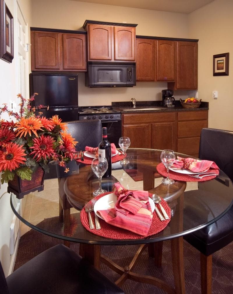 Stratford Suites 3