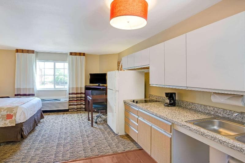 Mainstay Suites Greensboro photo 1
