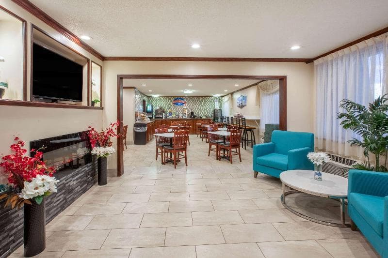 Baymont by Wyndham Grand Rapids Airport 4