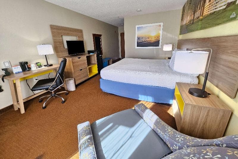 Days Inn by Wyndham Greensboro photo 1