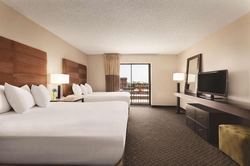 Hyatt Regency Green Bay 2