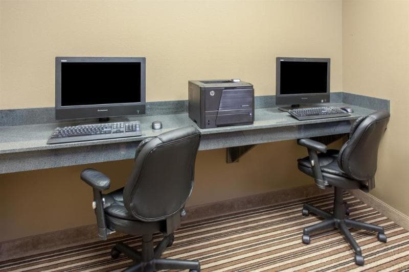Springhill Suites Grand Forks 2