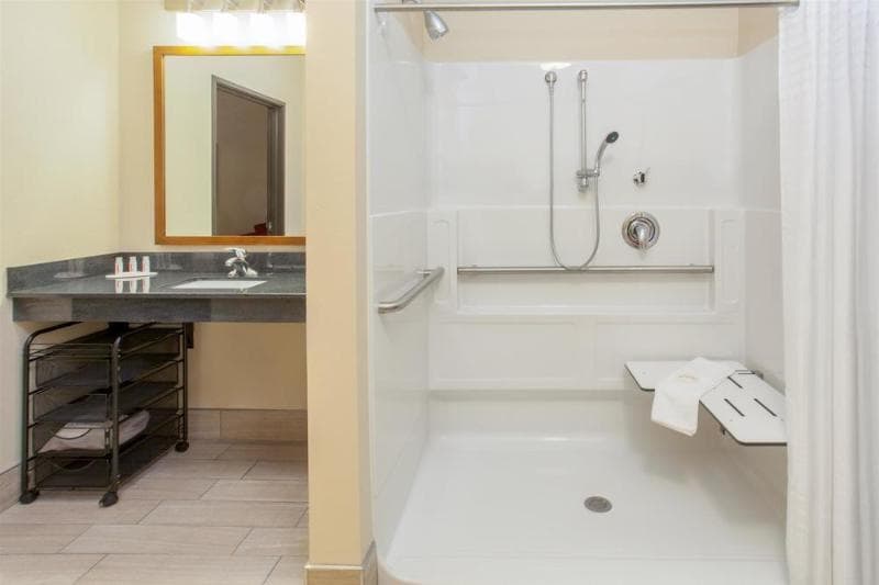 Springhill Suites Grand Forks 4