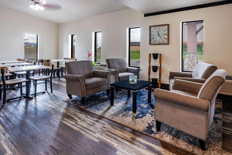 Super 8 By Wyndham Spokane Valley 5