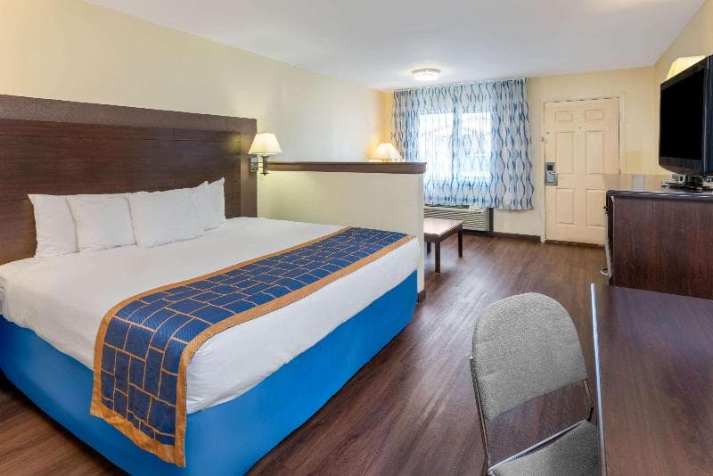 Days Inn By Wyndham Grants 5
