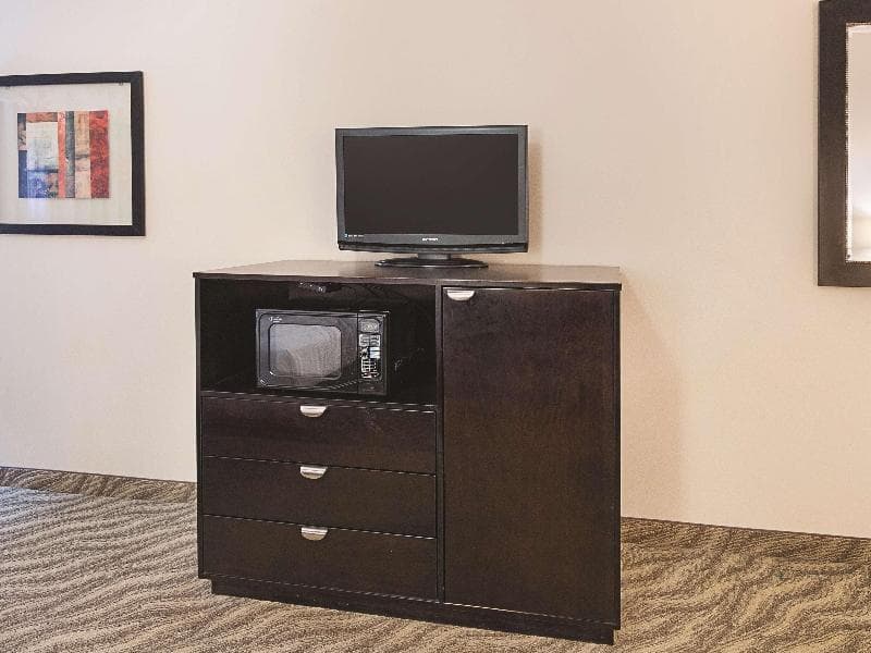 La Quinta Inn & Suites by Wyndham Glen Rose 4