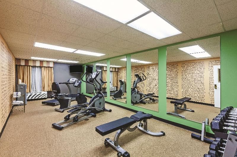 La Quinta Inn & Suites by Wyndham Granbury 2