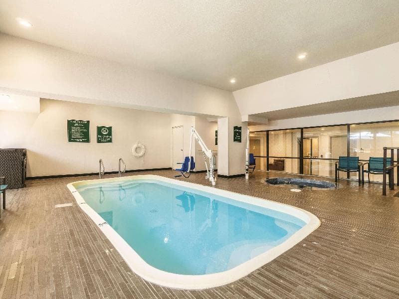 La Quinta Inn & Suites by Wyndham Glenwood Springs 3