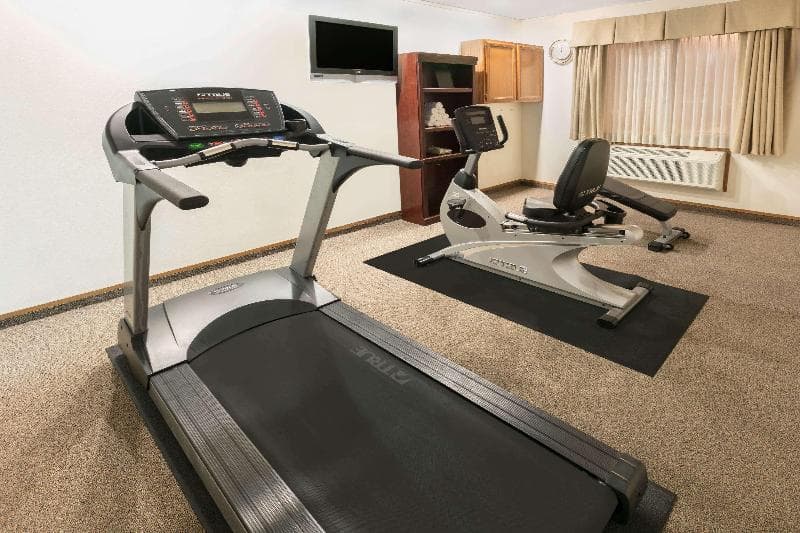 Super 8 by Wyndham Grapevine/DFW Airport Northwest photo 1