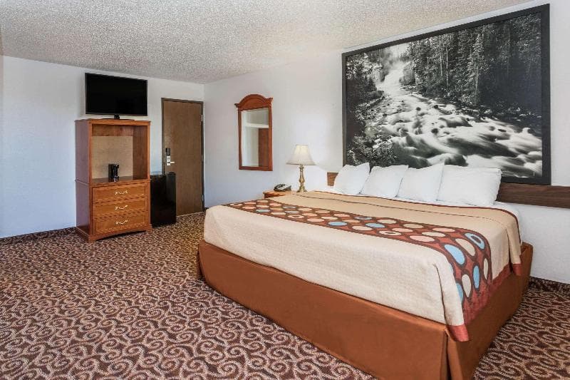 Super 8 By Wyndham Gillette 2