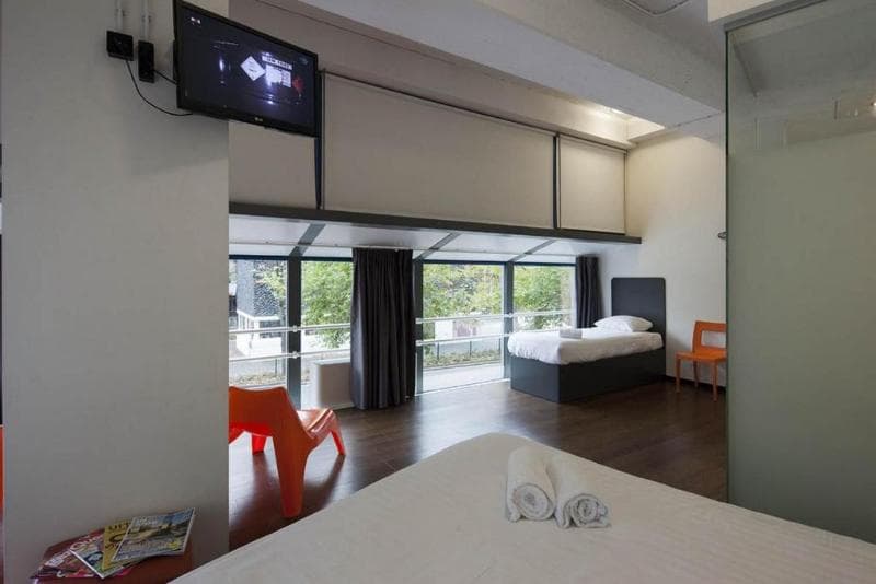 Easyhotel Rotterdam City Centre 5