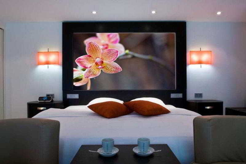 Cocoon La Rive 2