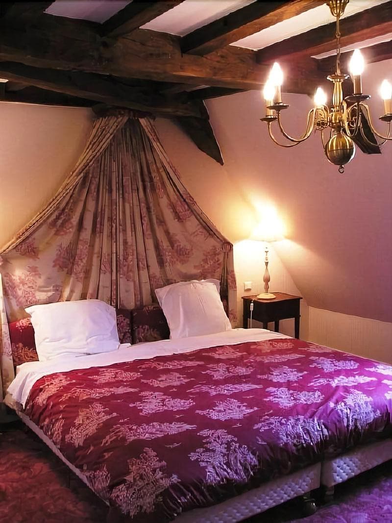 Chateau De Launayblot 4