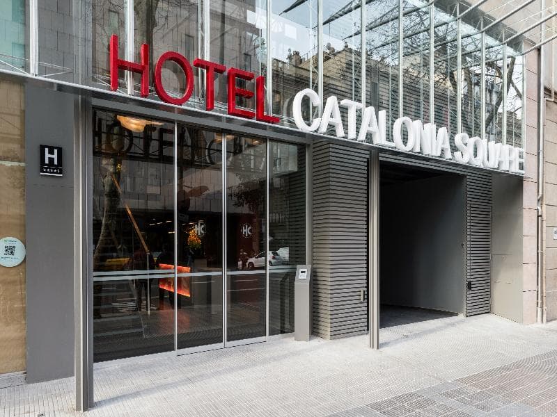 Catalonia Square photo 1