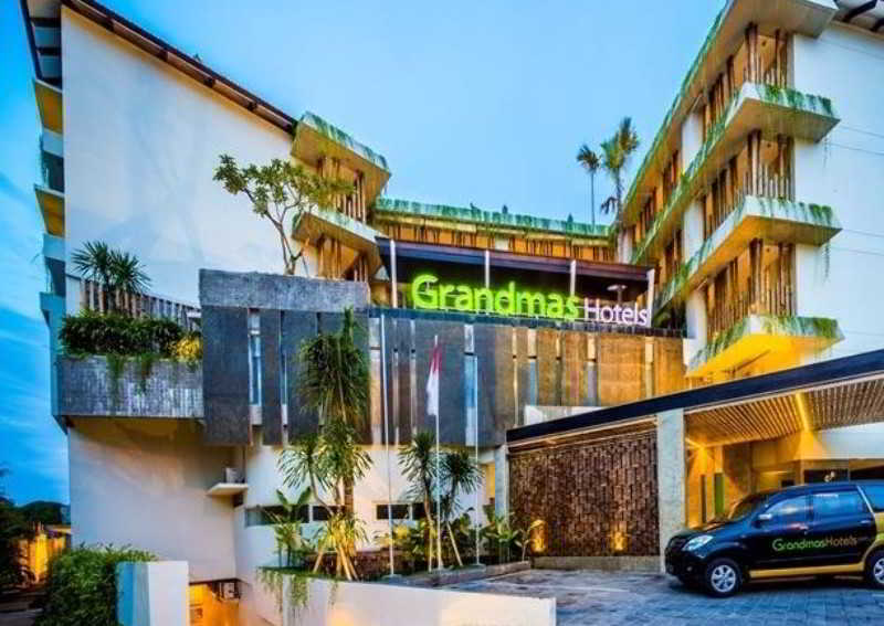 Grandmas Plus Hotel Airport photo 1