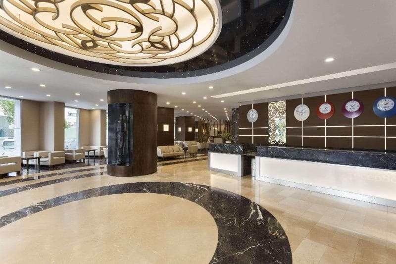 Ramada Plaza By Wyndham Izmir 4
