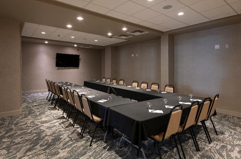 DoubleTree by Hilton Hotel Kamloops photo 1