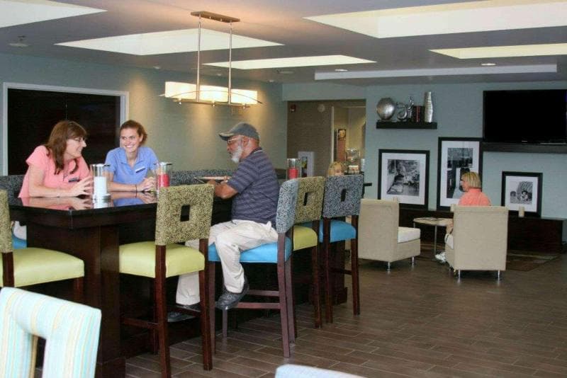 Hampton Inn Williamston 3