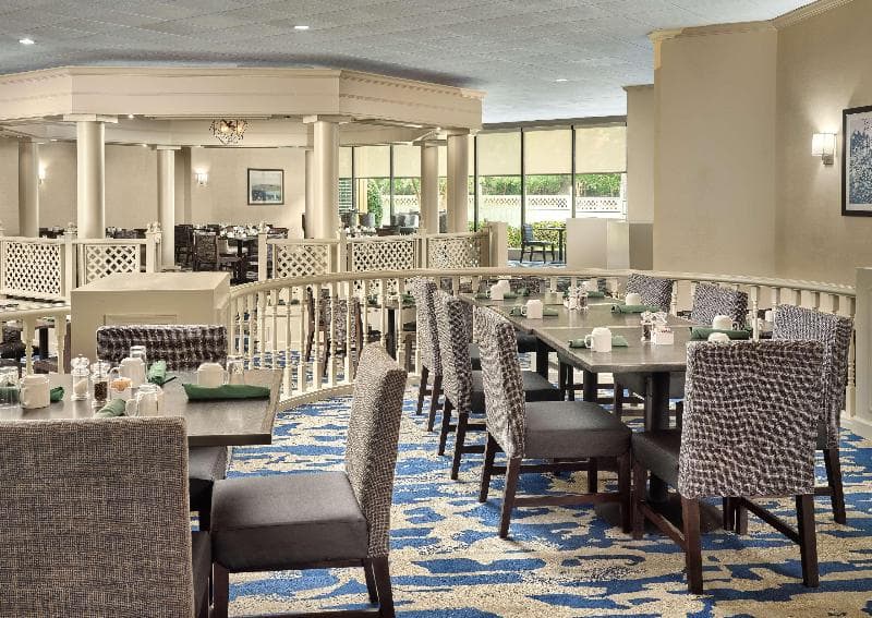 DoubleTree by Hilton Hotel Williamsburg 4