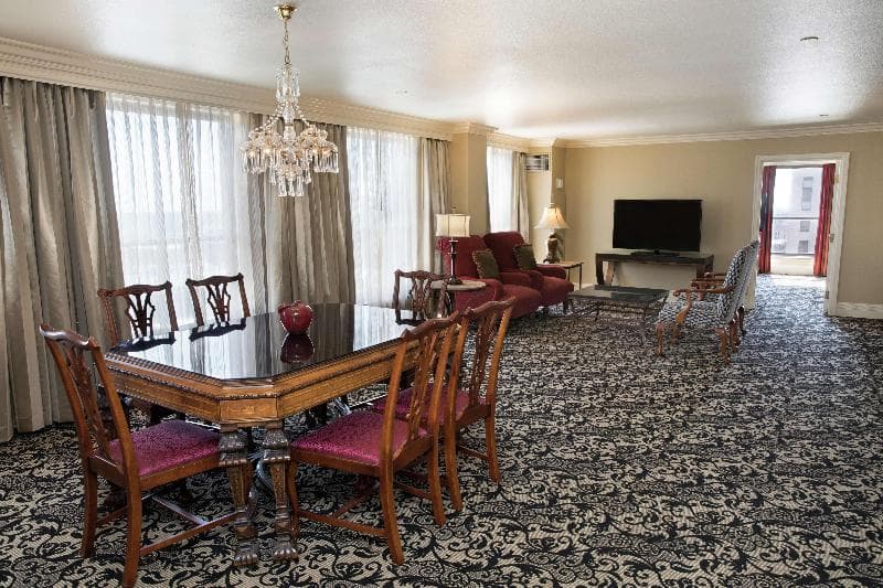 President Abraham Lincoln Springfield - a DoubleTree by Hilt 5