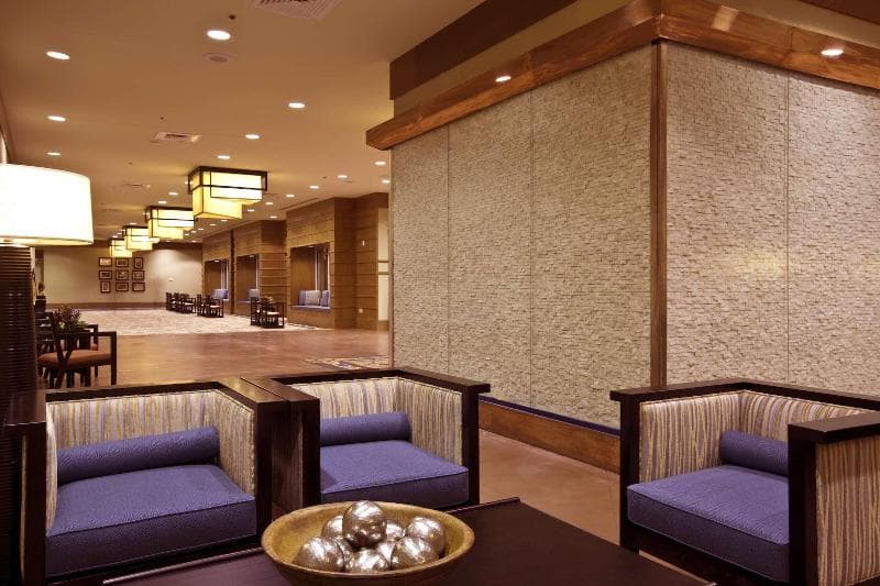 DoubleTree by Hilton Phoenix Tempe 4
