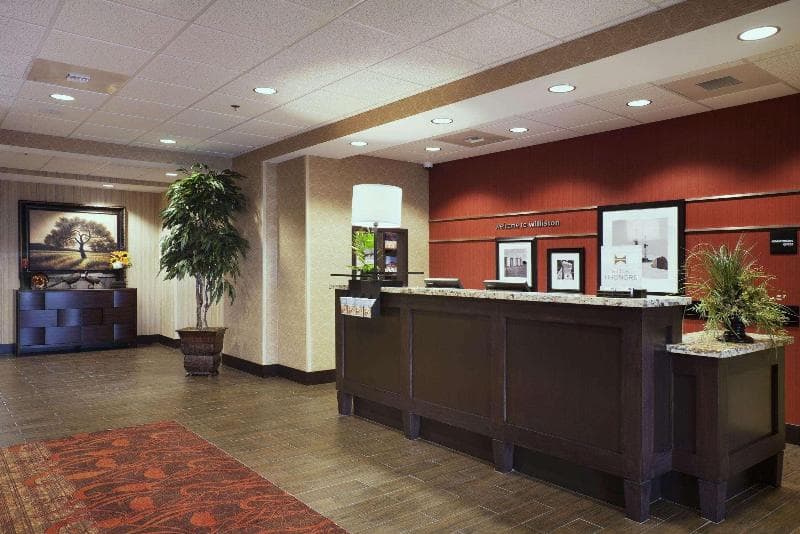 Hampton Inn & Suites Williston 5