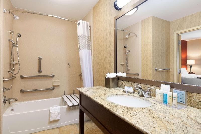 Hampton Inn & Suites Williston 4