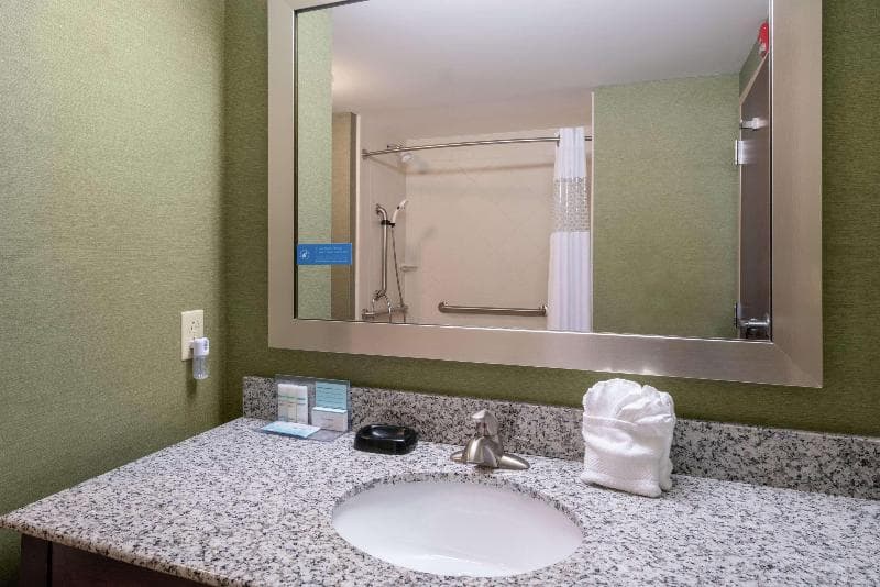 Hampton Inn University Area, Huntington, WV 5
