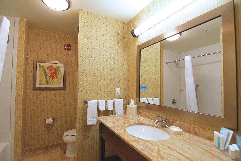 Hampton Inn & Suites Grand Forks 3