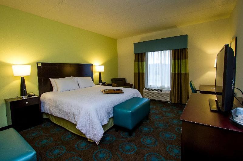 Hampton Inn Fayetteville 2