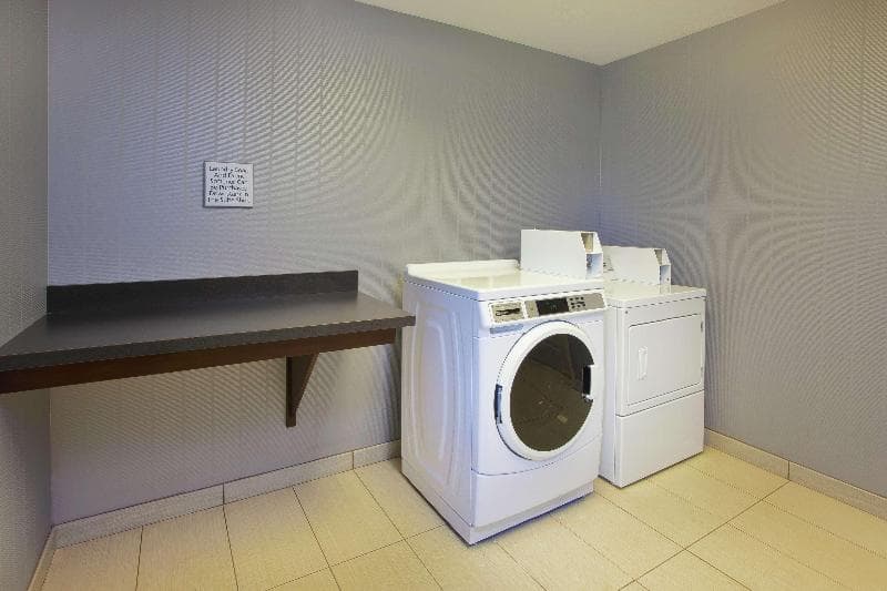 Hampton Inn & Suites Elyria 2