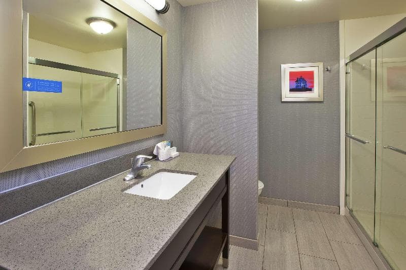 Hampton Inn & Suites Elyria 4