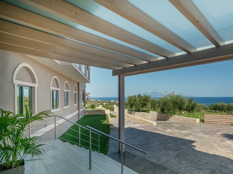 Elegance Luxury Executive Suites - Adults Only 4