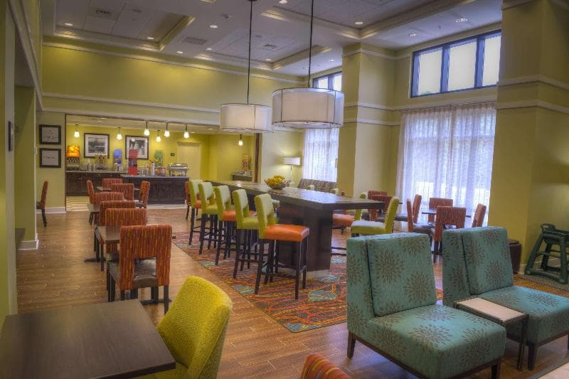 Hampton Inn And Suites Pensacola/Gulf Breeze 4