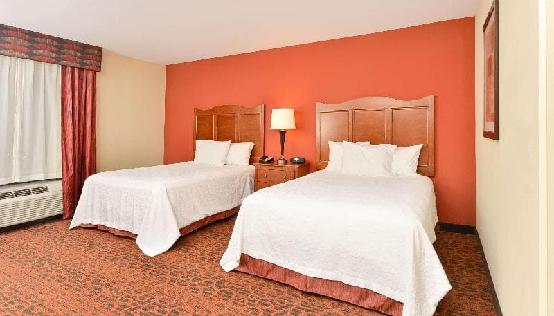 Hampton Inn Clinton 5