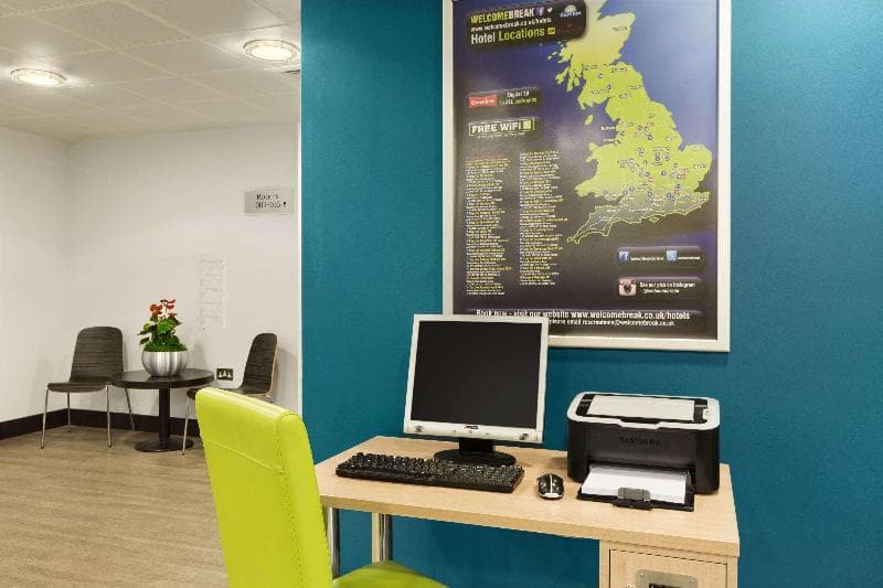 Ramada by Wyndham Cobham photo 1