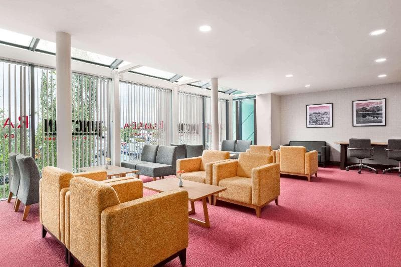 Ramada by Wyndham Cobham 5