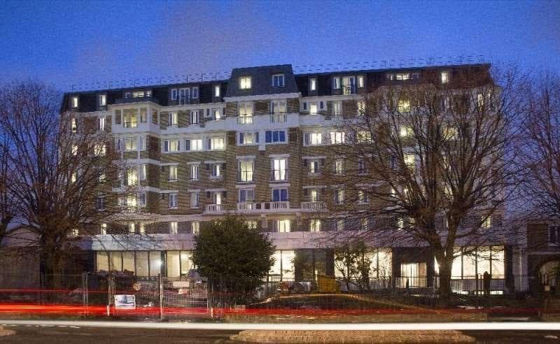 Executive Hotel 3