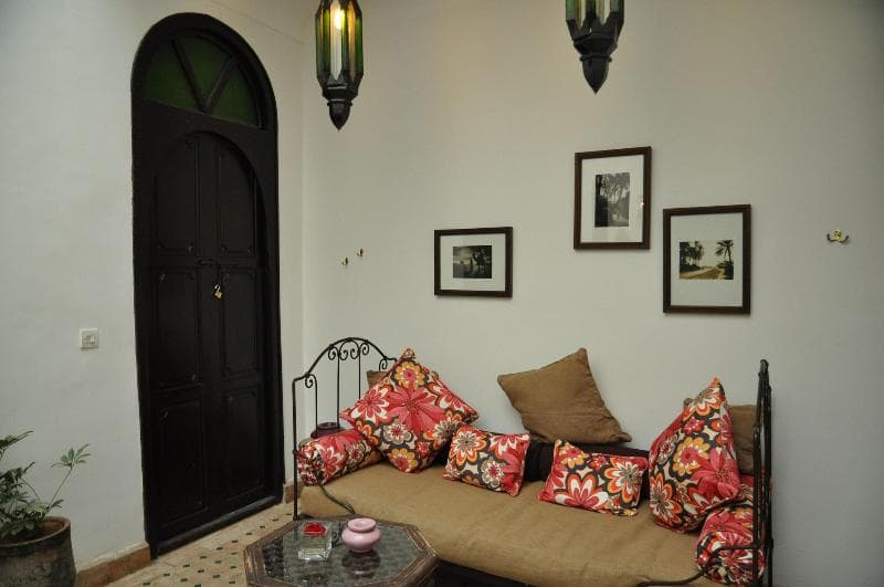 Riad Houdou photo 1