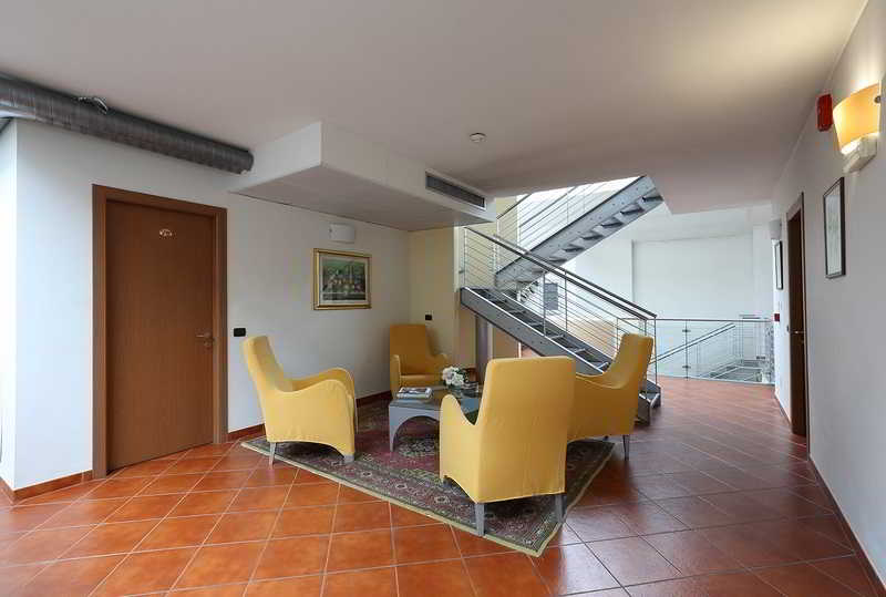 Lizard Hotel 2