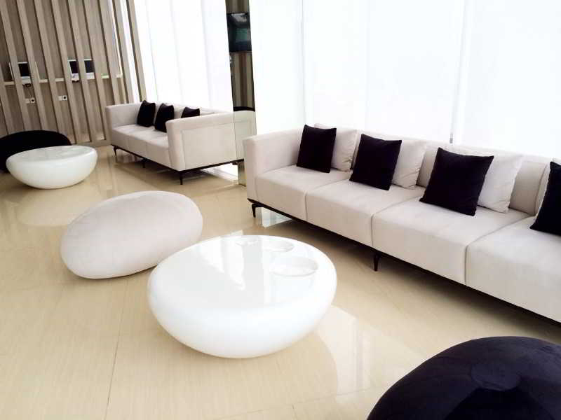 Whiz Hotel Cikini 5