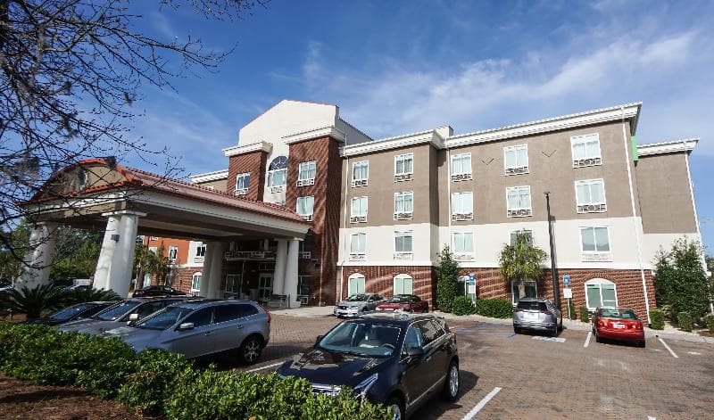 Holiday Inn Express Hotel & Suites Savannah - Midtown 2