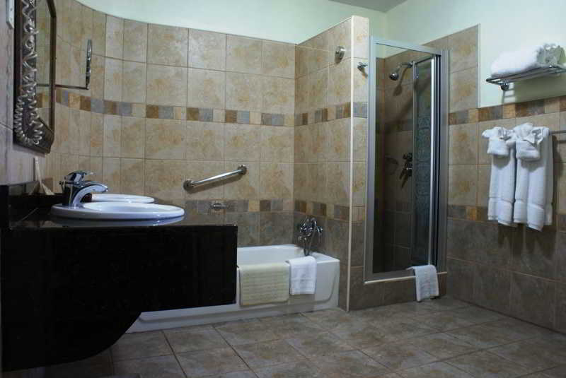 Altamont Court Hotel 3