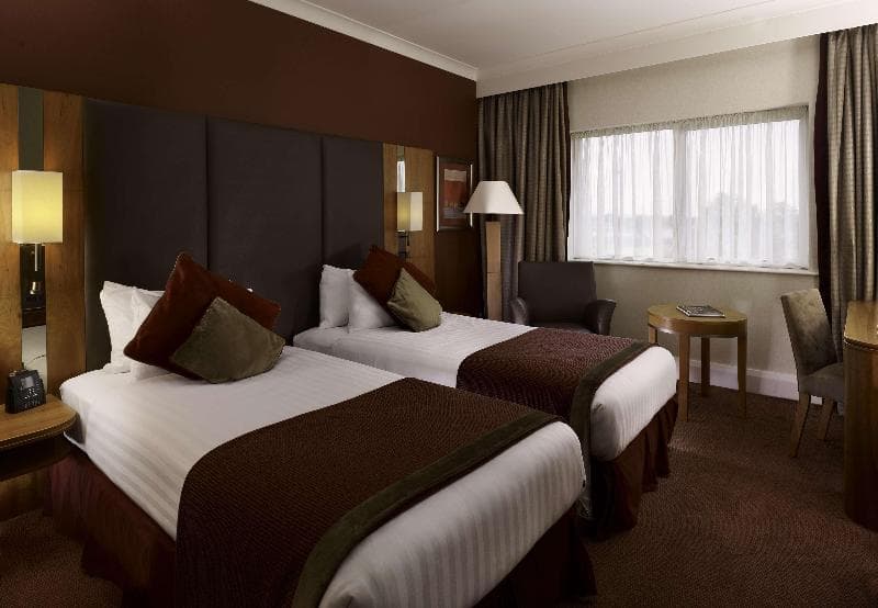 DoubleTree by Hilton Sheffield Park 4