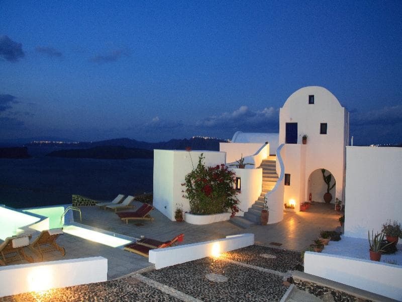 Apanemo Hotel And Suites 5