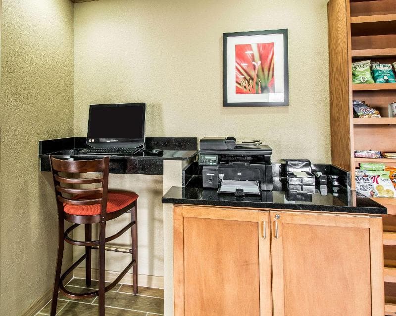 Quality Inn Plant City - Lakeland photo 1