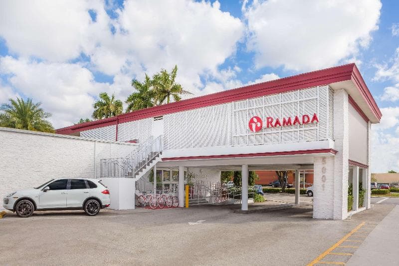 Ramada by Wyndham Miami Springs/Miami International Airport photo 1