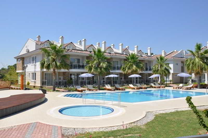 Golden Life Blue Green Residence 5